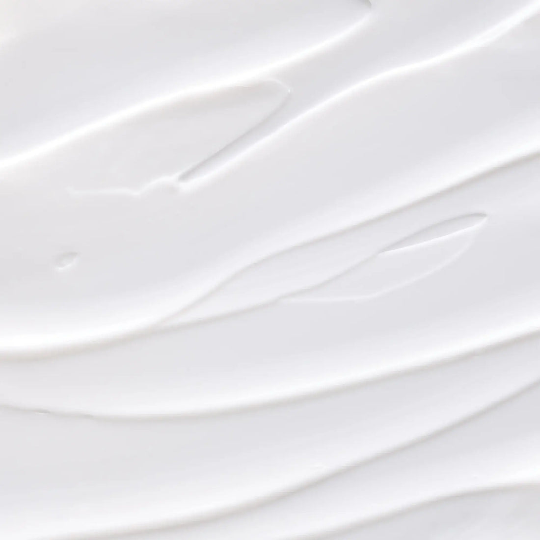 Comfort Zone Sublime Skin Neck & Décolleté Fluid bottle on a white background, targeted wrinkle treatment for delicate skin.