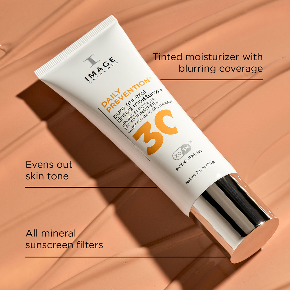 IMAGE Skincare DAILY PREVENTION Pure Mineral Tinted Moisturiser SPF 30 tube with tinted blurring coverage and all-mineral filter callouts