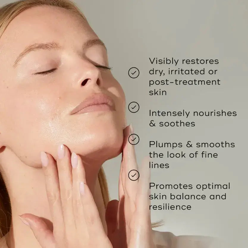 Medik8 Ultimate Recovery Bio-Cellulose Mask™ restoring dry, irritated skin and promoting resilience.
